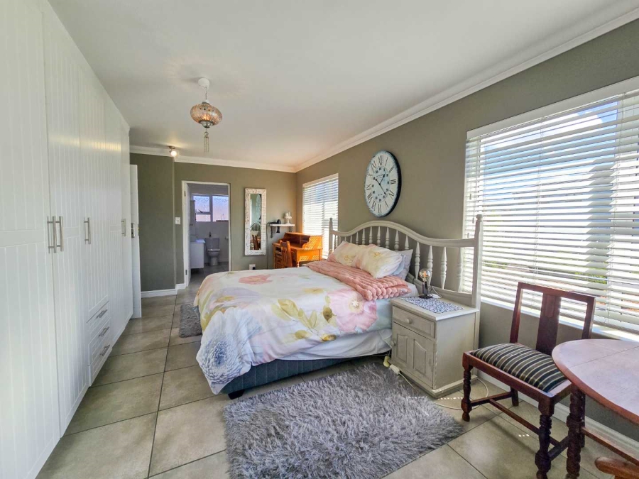 7 Bedroom Property for Sale in Stilbaai Wes Western Cape